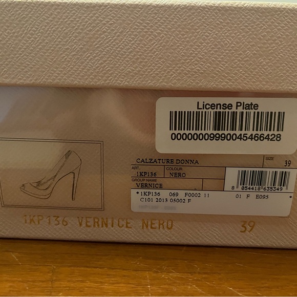 Prada size 8.5 shoe. Only worn once - Picture 6 of 7